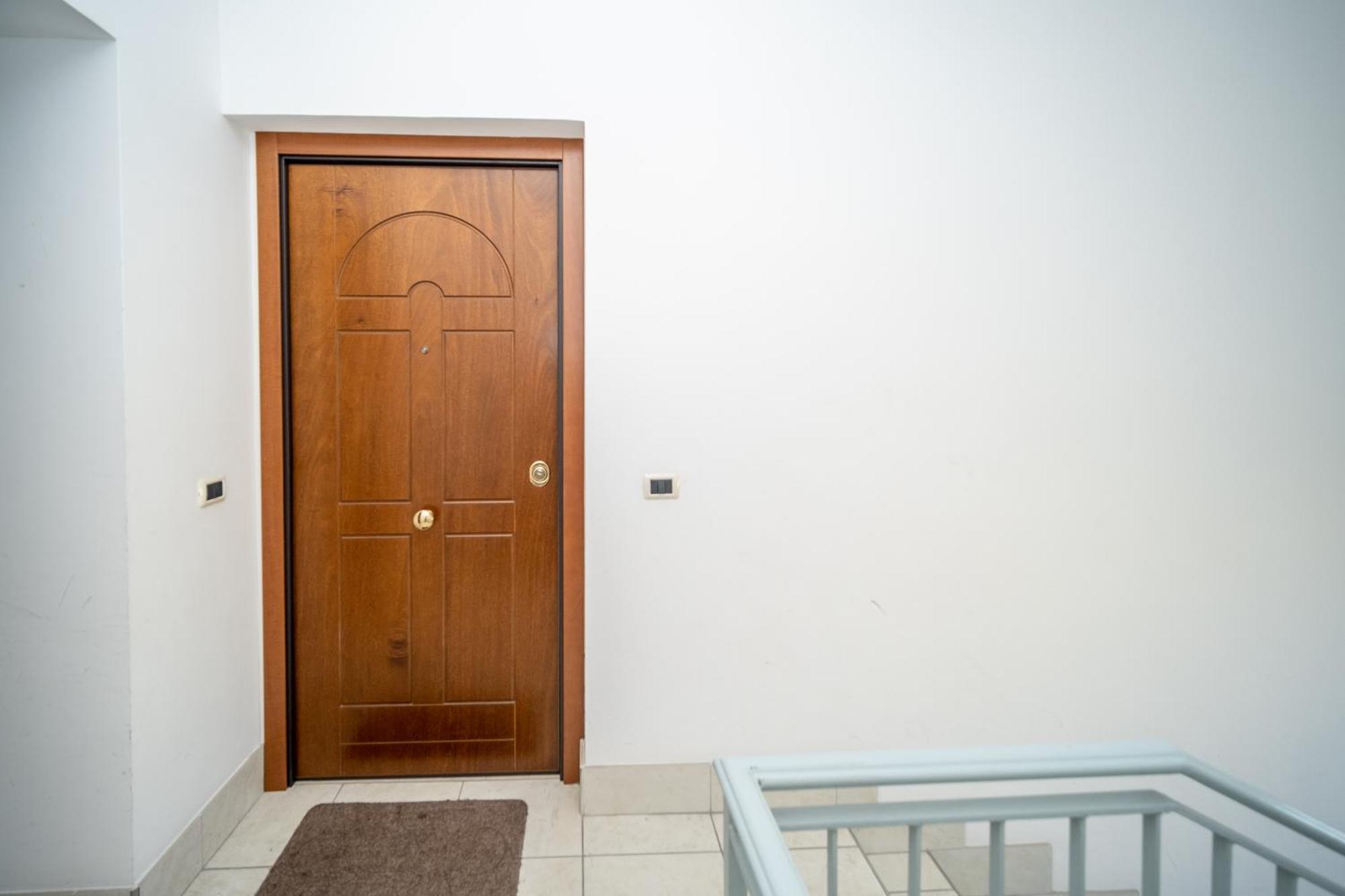 Fiumicino Business&Vacation Apt Wifi ภายนอก รูปภาพ